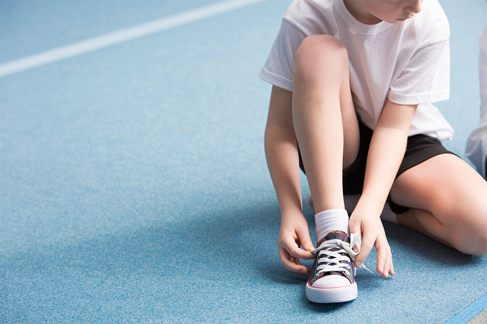 2019-05-10-enfant-chaussure-lacet-sport-web